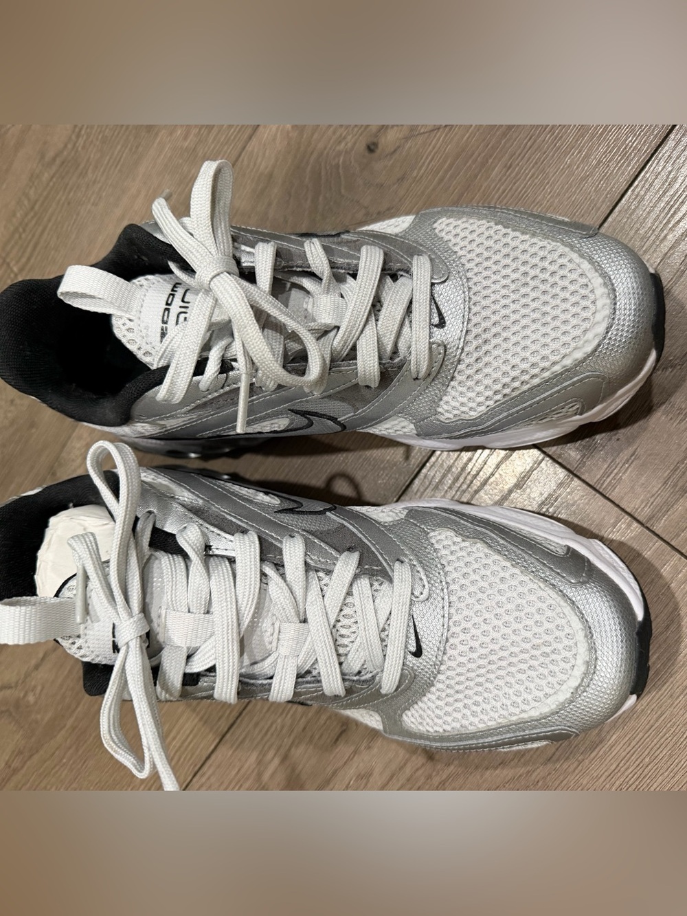 Nike zoom air womens Athletic Running Shoes - White & Silver - Picture 3 of 7